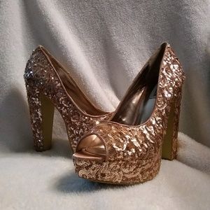 👠 Beautiful Steve Madden heels❤️